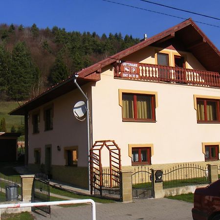 Domino Apartment Korytne Luaran gambar