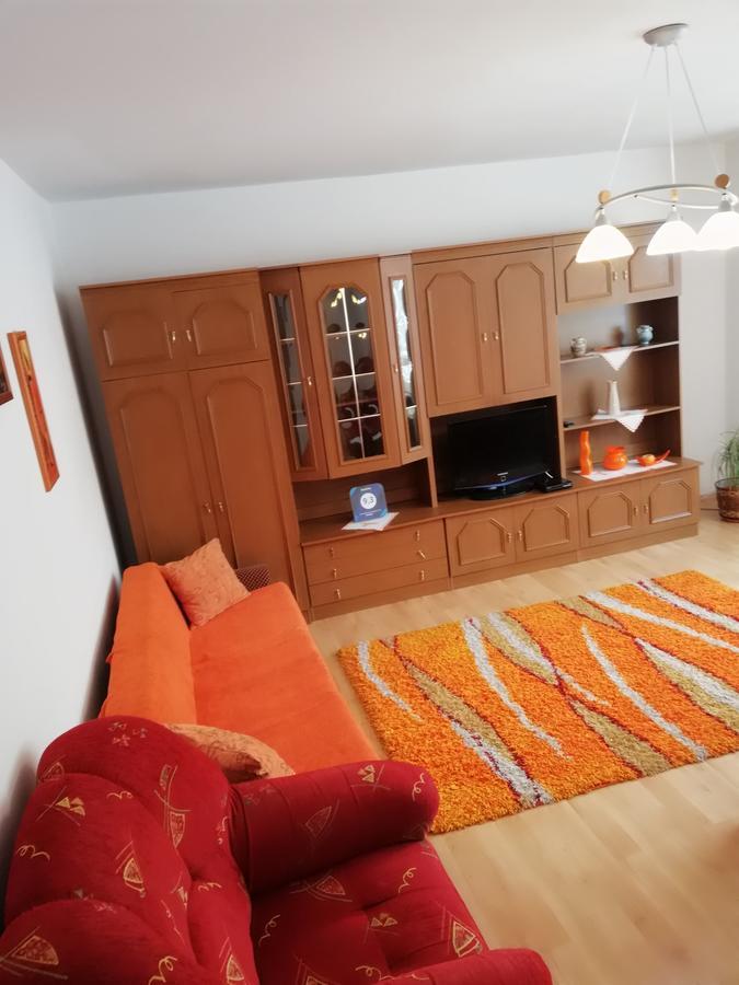Domino Apartment Korytne Luaran gambar